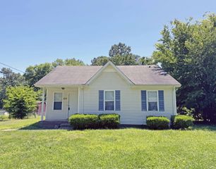 571 Garnet Drive, Clarksville, TN 37042