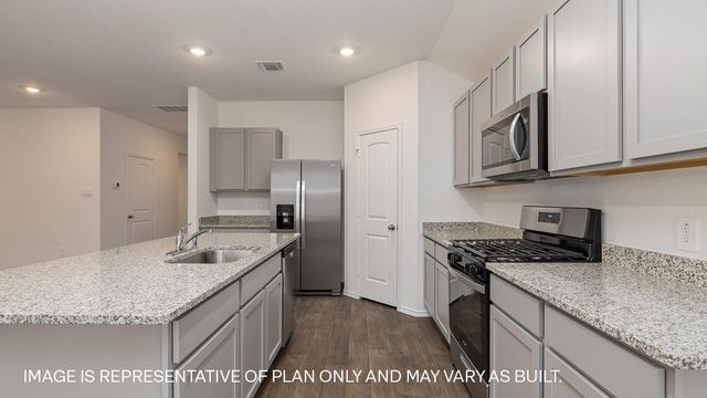 156 Gilmer LN, Buda, TX 78610