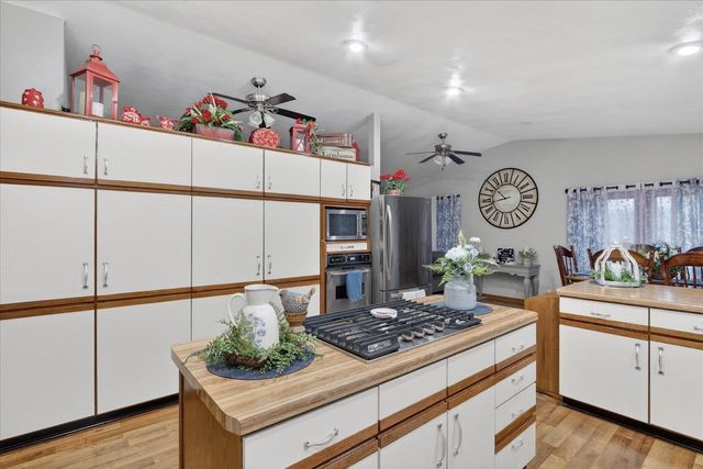 3636 W Rockport Road, Janesville, WI 53548