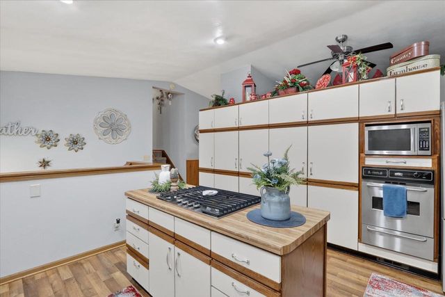 3636 W Rockport Road, Janesville, WI 53548