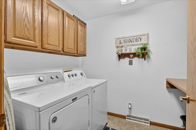 3636 W Rockport Road, Janesville, WI 53548