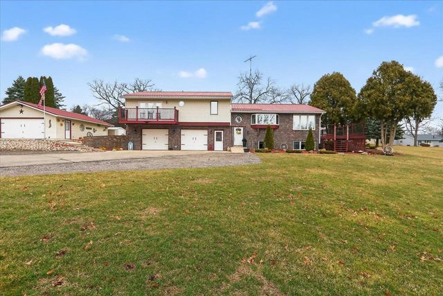 3636 W Rockport Road, Janesville, WI 53548