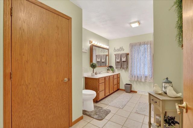 3636 W Rockport Road, Janesville, WI 53548