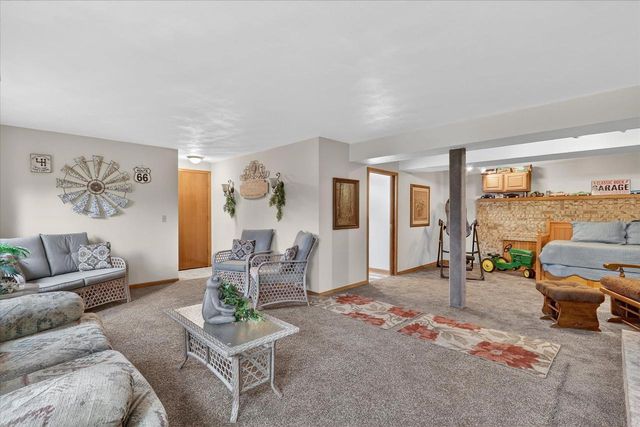 3636 W Rockport Road, Janesville, WI 53548