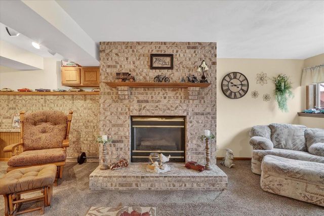 3636 W Rockport Road, Janesville, WI 53548