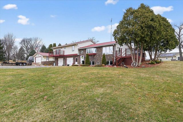 3636 W Rockport Road, Janesville, WI 53548