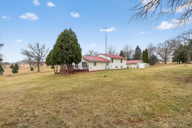 3636 W Rockport Road, Janesville, WI 53548