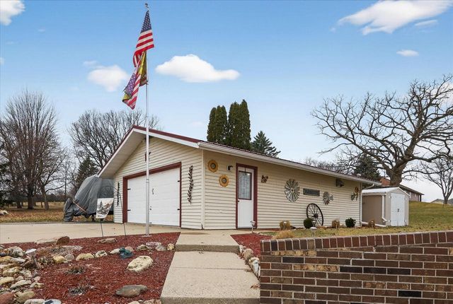 3636 W Rockport Road, Janesville, WI 53548