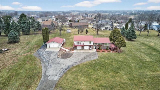 3636 W Rockport Road, Janesville, WI 53548