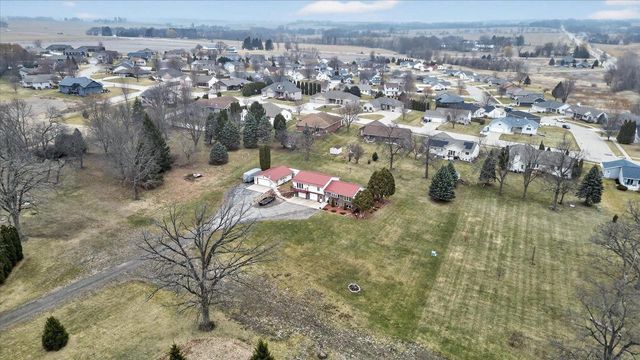 3636 W Rockport Road, Janesville, WI 53548