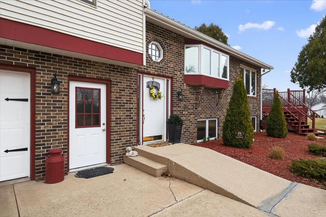 3636 W Rockport Road, Janesville, WI 53548