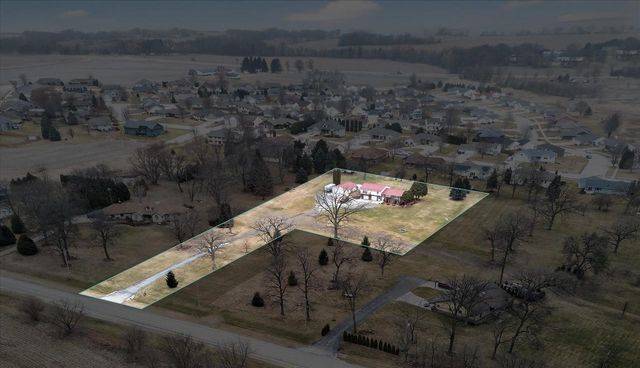 3636 W Rockport Road, Janesville, WI 53548