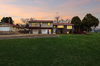 3636 W Rockport Road, Janesville, WI 53548