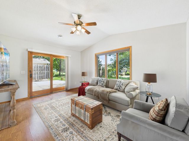 600 Boulevard Avenue NE, Montgomery, MN 56069