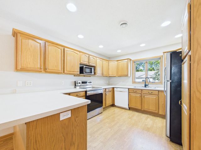 600 Boulevard Avenue NE, Montgomery, MN 56069