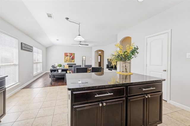 1701 Sparrow Lane, Aubrey, TX 76227