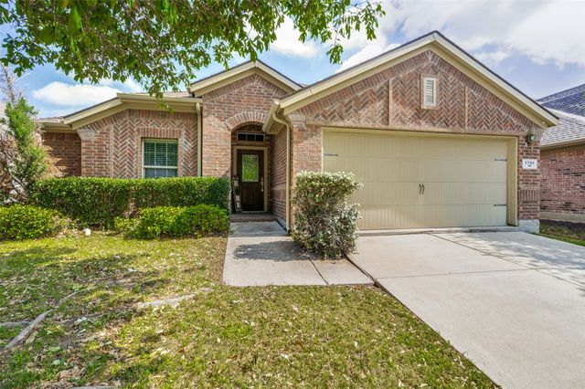 1701 Sparrow Lane, Aubrey, TX 76227