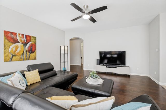 1701 Sparrow Lane, Aubrey, TX 76227