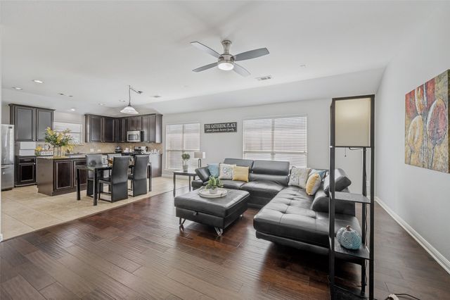 1701 Sparrow Lane, Aubrey, TX 76227