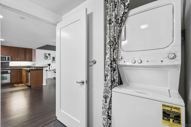 875 G St 512, San Diego, CA 92101