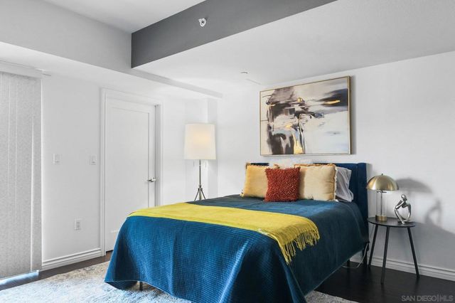 875 G St 512, San Diego, CA 92101