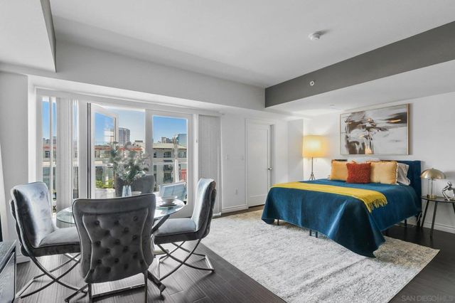 875 G St 512, San Diego, CA 92101