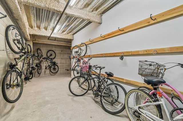 875 G St 512, San Diego, CA 92101