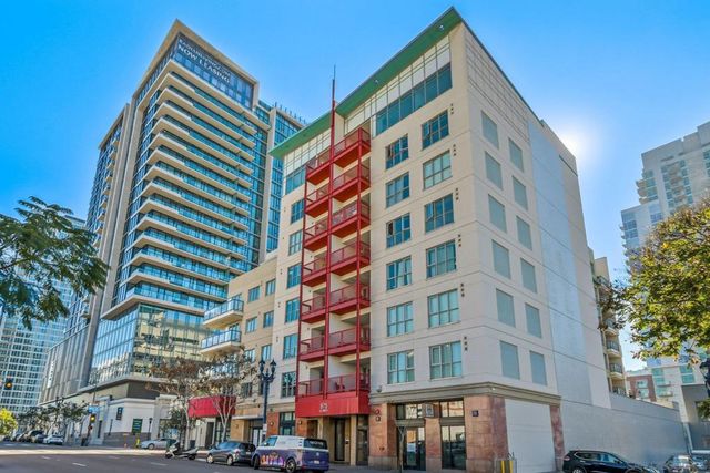 875 G St 512, San Diego, CA 92101
