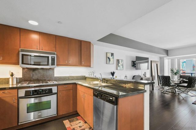 875 G St 512, San Diego, CA 92101