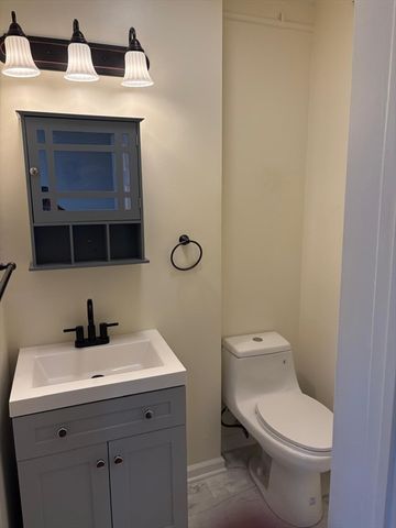 223 Clinton Street 16, Brockton, MA 02302