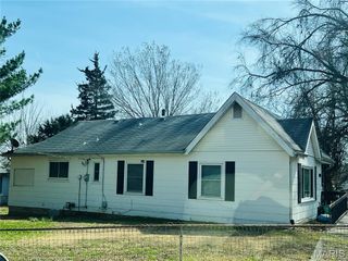 9758 Diamond Drive, St Louis, MO 63137