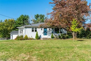 10277 Market Avenue N, Hartville, OH 44632