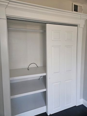 10 Shadowbrook Lane 19, Milford, MA 01757