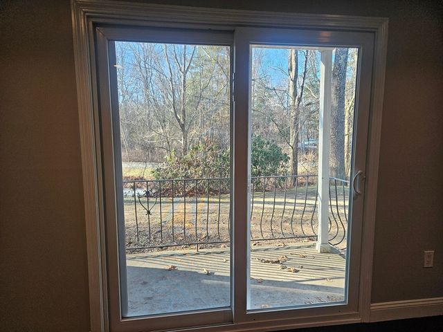 10 Shadowbrook Lane 19, Milford, MA 01757