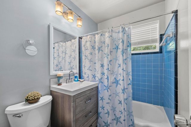 4516 E Montclair Rd, Pensacola, FL 32505