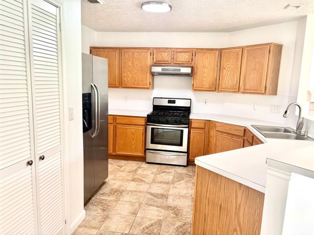 2118 Westminister Street, Pearland, TX 77581