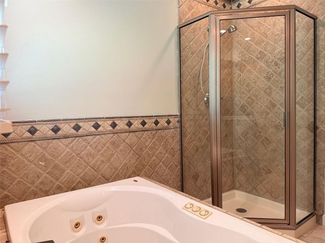 917 E 1264 Road, Lawrence, KS 66047