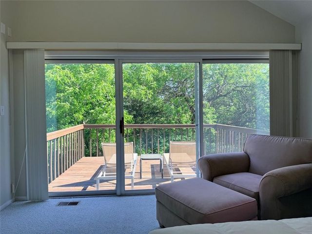 917 E 1264 Road, Lawrence, KS 66047