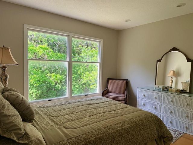 917 E 1264 Road, Lawrence, KS 66047