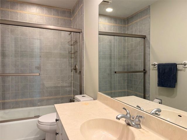 917 E 1264 Road, Lawrence, KS 66047