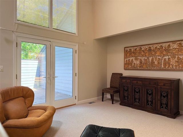 917 E 1264 Road, Lawrence, KS 66047