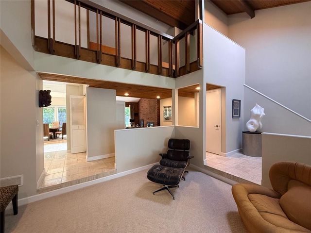 917 E 1264 Road, Lawrence, KS 66047