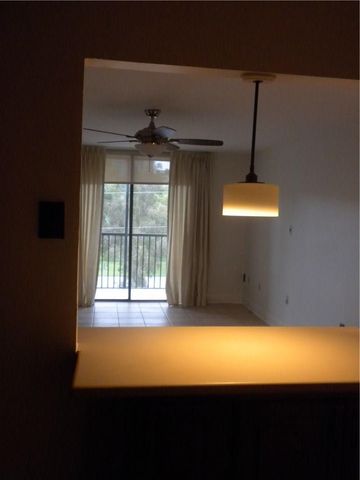 16950 W Dixie Highway 334, North Miami Beach, FL 33160