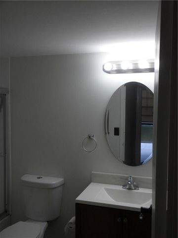 16950 W Dixie Highway 334, North Miami Beach, FL 33160