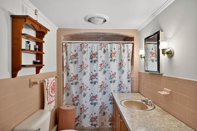 31 Conant Street, Provincetown, MA 02657