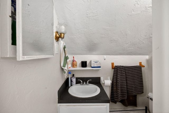31 Conant Street, Provincetown, MA 02657