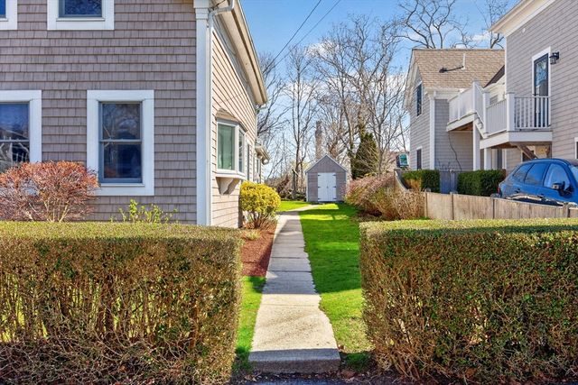 31 Conant Street, Provincetown, MA 02657