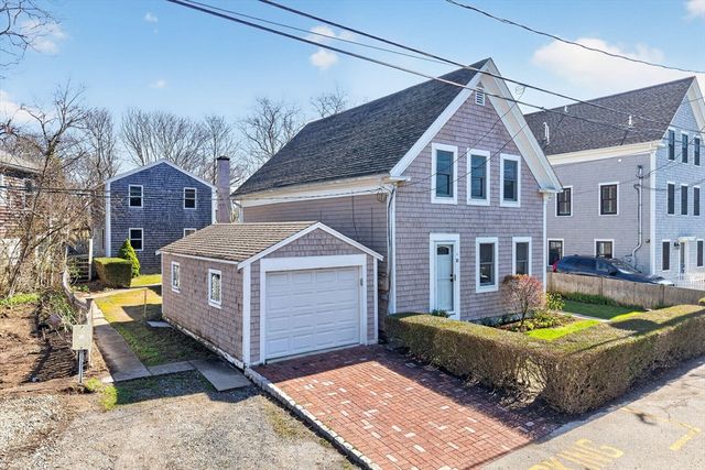 31 Conant Street, Provincetown, MA 02657