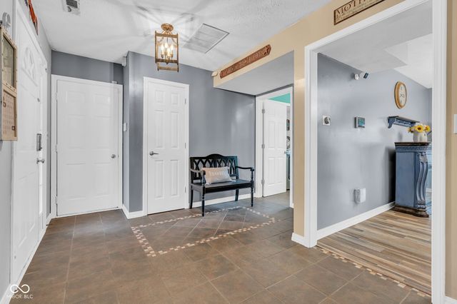 1007 Belgium Boulevard, Bargersville, IN 46106