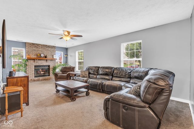 1007 Belgium Boulevard, Bargersville, IN 46106